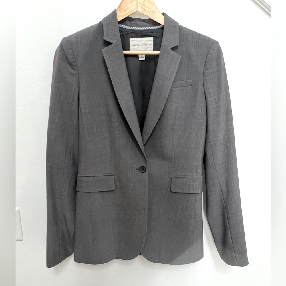 Banana Republic Charcoal Grey Wool Suit Jacket Women’s Size 6Tall.